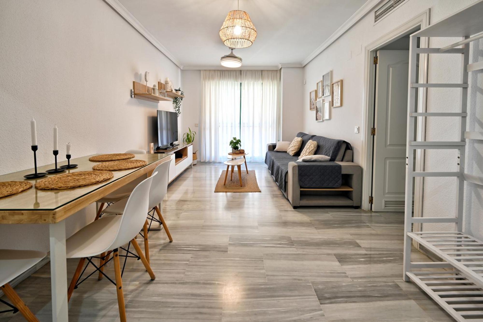Love Rent4 Malaga Alamar 托雷莫利诺斯 外观 照片